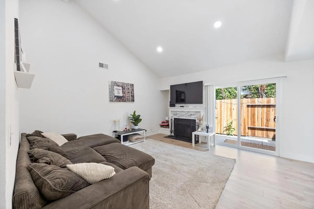 Modern Downtown Escape Sleeps 10 Vila Sacramento 0*,